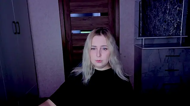 Kristy-Max online show from June 7, 2026, 7:39 pm