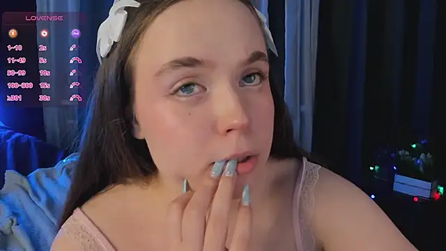 SunnyRisha online show from February 8, 2025, 7:49 pm