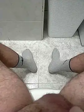 user 662 online show from March 2, 2025, 5:58 pm