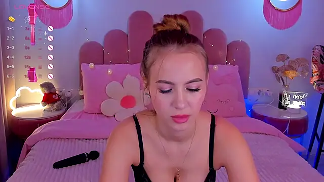 CherieDane online show from February 6, 2025, 9:11 am