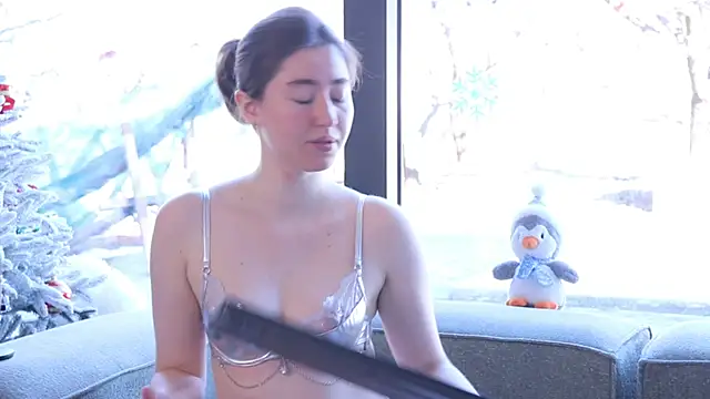 GentleSparkMay online show from January 11, 2025, 9:26 am