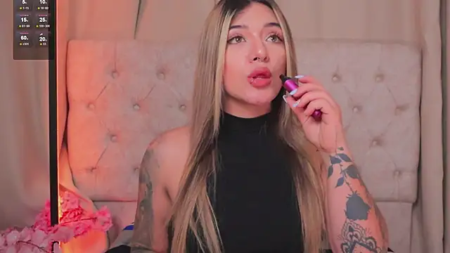 ashleyvalirya online show from March 4, 2025, 6:47 am