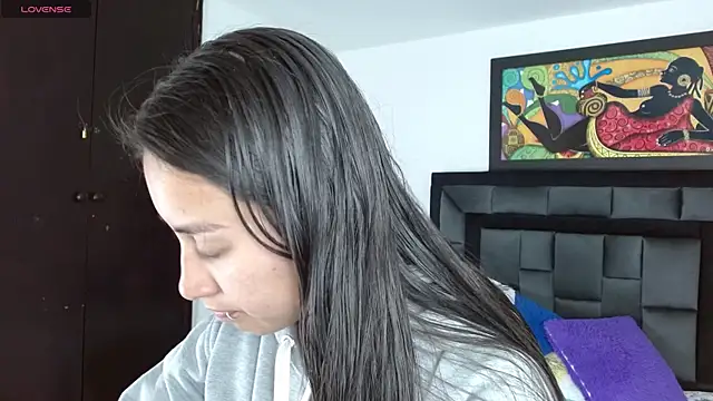 tatiana valencia online show from February 18, 2025, 12:39 pm