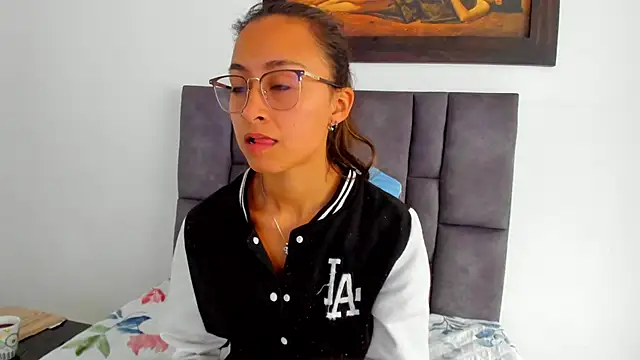 tatiana valencia online show from June 18, 2026, 12:42 pm