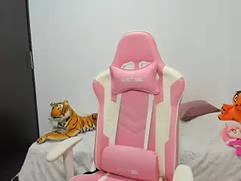 saori 9b online show from January 18, 2025, 11:22 pm