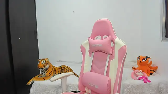 saori 9b online show from March 7, 2025, 4:55 pm