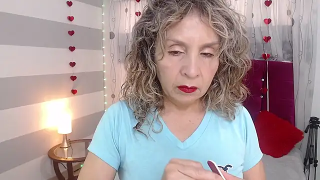 Afrodita sg online show from November 3, 2025, 1:45 pm