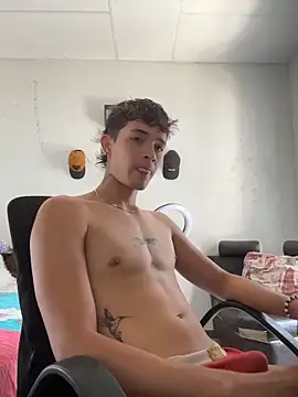 cristofer 988 online show from April 21, 2026, 5:28 pm