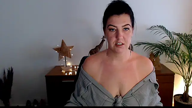 NatiLove35 online show from December 7, 2024, 10:23 am