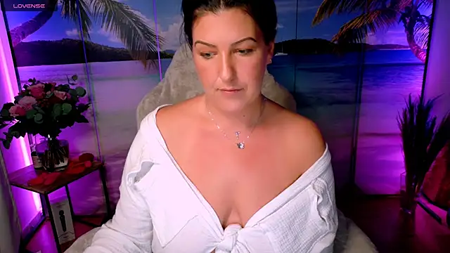 NatiLove35 online show from November 10, 2025, 7:02 pm