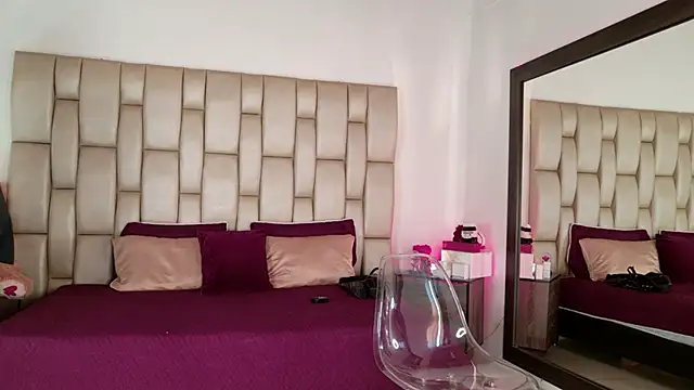 Snapshot of Alexa_Miss chatting on November 3, 2025, 7:59 pm Alexa Miss online show from November 3, 2025, 7:59 pm