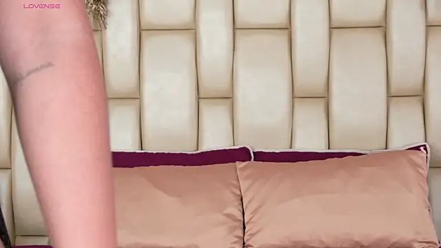 Snapshot of Alexa_Miss chatting on November 16, 2025, 7:19 pm Alexa Miss online show from November 16, 2025, 7:19 pm