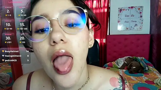 miley blue  online show from February 18, 2026, 7:21 pm