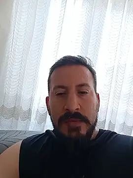 Snapshot of Karizmatikman chatting on May 16, 2026, 10:01 am Karizmatikman online show from May 16, 2026, 10:01 am