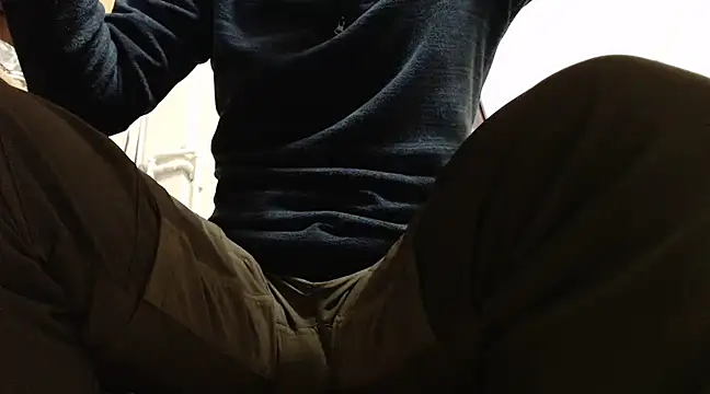 Snapshot of hardbigcock16 chatting on January 18, 2025, 10:17 am hardbigcock16 online show from January 18, 2025, 10:17 am