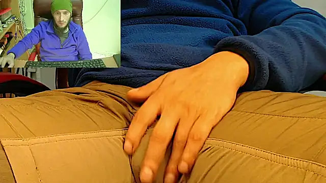 Snapshot of hardbigcock16 chatting on January 24, 2025, 10:53 am hardbigcock16 online show from January 24, 2025, 10:53 am