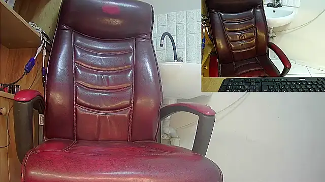 Snapshot of hardbigcock16 chatting on January 25, 2025, 12:47 pm hardbigcock16 online show from January 25, 2025, 12:47 pm