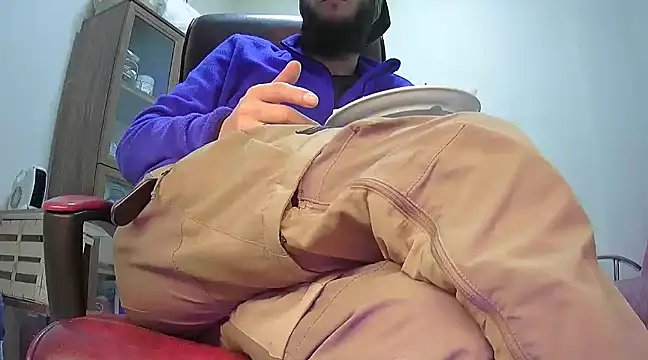 Snapshot of hardbigcock16 chatting on February 15, 2025, 9:49 am hardbigcock16 online show from February 15, 2025, 9:49 am