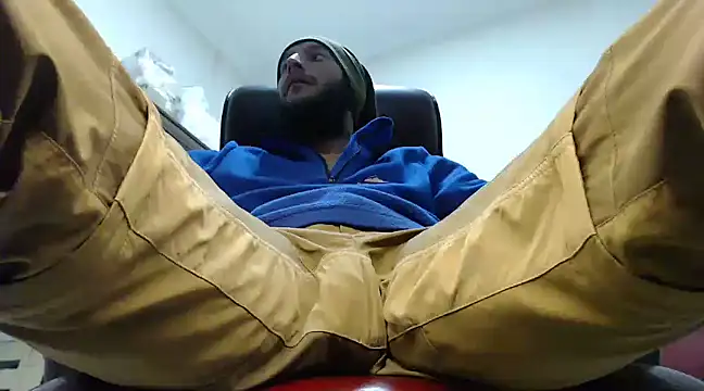 Snapshot of hardbigcock16 chatting on February 20, 2025, 10:48 am hardbigcock16 online show from February 20, 2025, 10:48 am