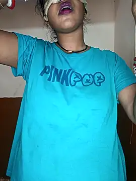 juhi06 online show from April 22, 2026, 2:40 pm