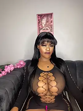 Snapshot of Boobylicious_BB chatting on April 5, 2026, 7:22 pm Boobylicious BB online show from April 5, 2026, 7:22 pm