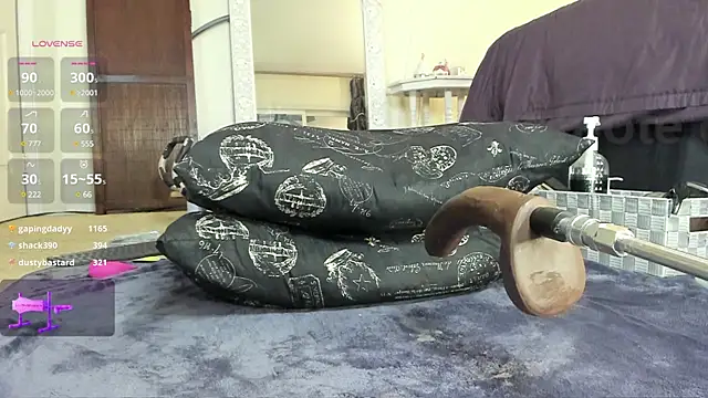 Peaches N Kreme online show from February 7, 2025, 4:48 am