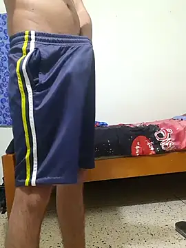 Snapshot of alejopitudo10 chatting on February 20, 2026, 6:26 am alejopitudo10 online show from February 20, 2026, 6:26 am