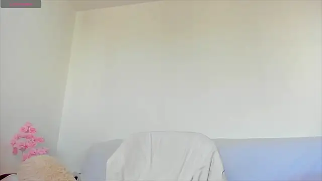 hornyemma   online show from April 23, 2026, 8:35 am