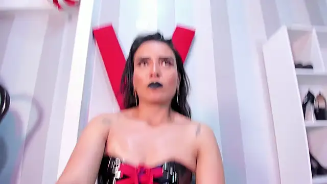 Snapshot of MeliizaQueen chatting on January 14, 2025, 11:16 pm MeliizaQueen online show from January 14, 2025, 11:16 pm