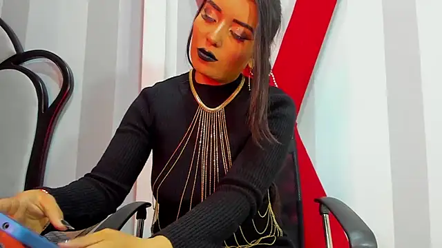 Snapshot of MeliizaQueen chatting on February 14, 2025, 7:12 pm MeliizaQueen online show from February 14, 2025, 7:12 pm