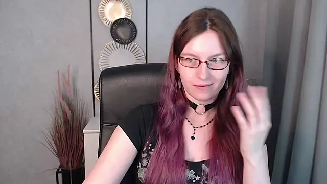 emmaxDelight online show from December 28, 2024, 10:36 am