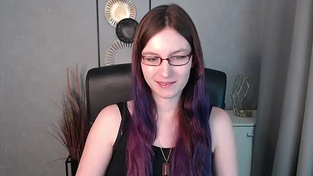 emmaxDelight online show from January 2, 2025, 10:16 am