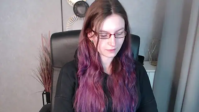 emmaxDelight online show from January 9, 2025, 6:27 am