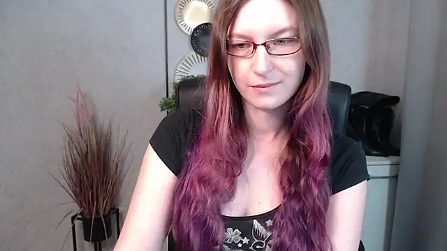 emmaxDelight online show from March 3, 2025, 6:37 am