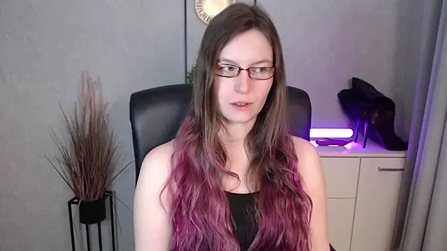 Snapshot of emmaxDelight chatting on January 7, 2026, 6:27 am emmaxDelight online show from January 7, 2026, 6:27 am