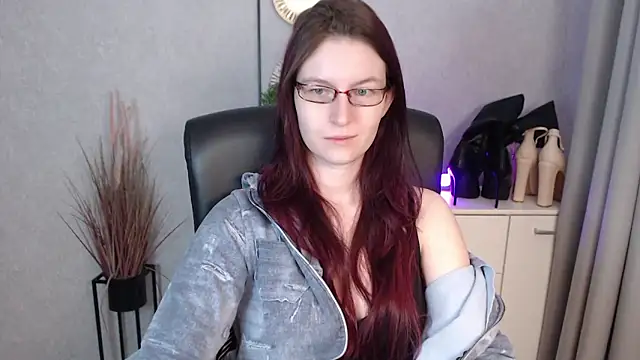 Snapshot of emmaxDelight chatting on January 13, 2026, 6:29 am emmaxDelight online show from January 13, 2026, 6:29 am