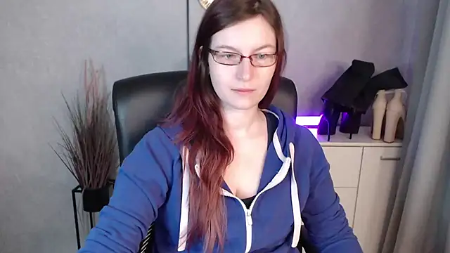 Snapshot of emmaxDelight chatting on February 12, 2026, 6:30 am emmaxDelight online show from February 12, 2026, 6:30 am