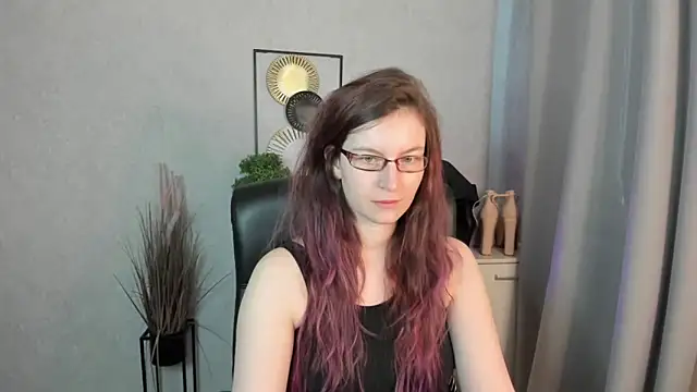 emmaxDelight online show from April 23, 2026, 5:19 am