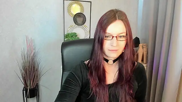 Snapshot of emmaxDelight chatting on May 29, 2026, 5:27 am emmaxDelight online show from May 29, 2026, 5:27 am