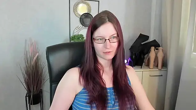 Snapshot of emmaxDelight chatting on June 1, 2026, 5:25 pm emmaxDelight online show from June 1, 2026, 5:25 pm