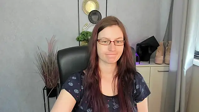 emmaxDelight online show from July 29, 2026, 12:36 pm