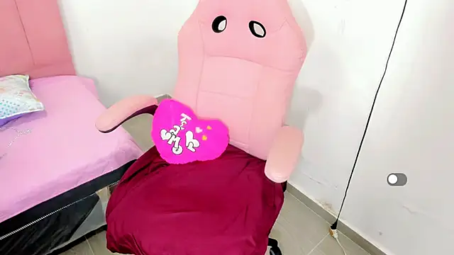 victoria love89 online show from September 27, 2025, 2:38 am