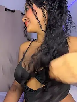 quianna  online show from April 18, 2026, 7:07 pm