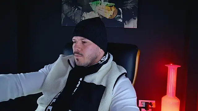 AngeloEric online show from December 9, 2024, 9:28 am