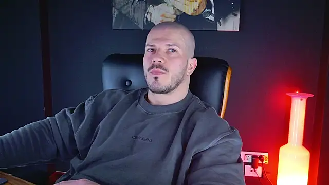 AngeloEric online show from December 20, 2024, 2:05 pm