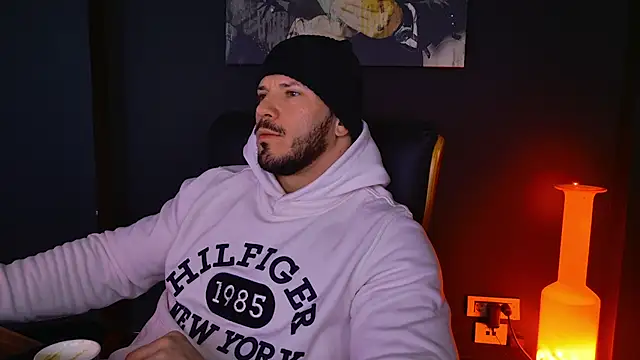 AngeloEric online show from February 6, 2025, 9:11 am