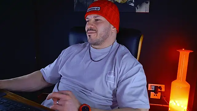 AngeloEric online show from February 9, 2025, 3:56 pm