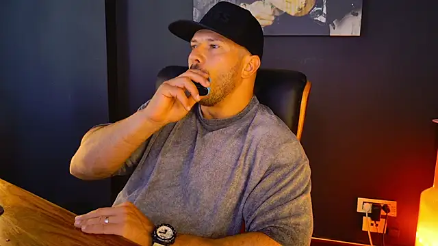 AngeloEric online show from September 16, 2025, 10:16 am