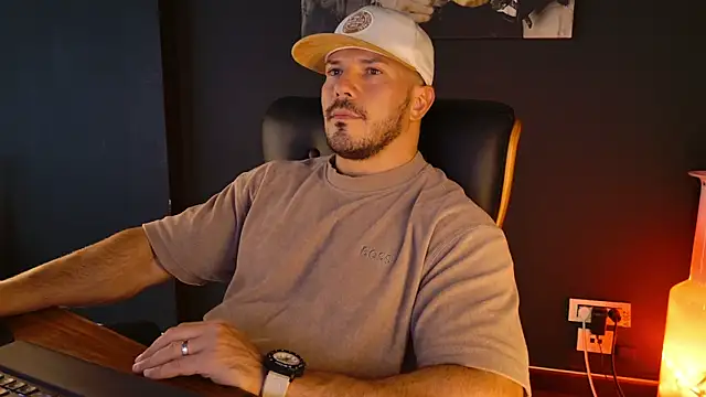 AngeloEric online show from September 30, 2025, 11:37 am