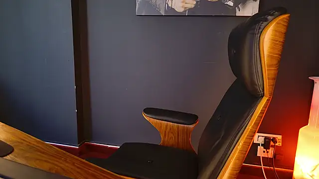 AngeloEric online show from October 22, 2025, 12:38 pm